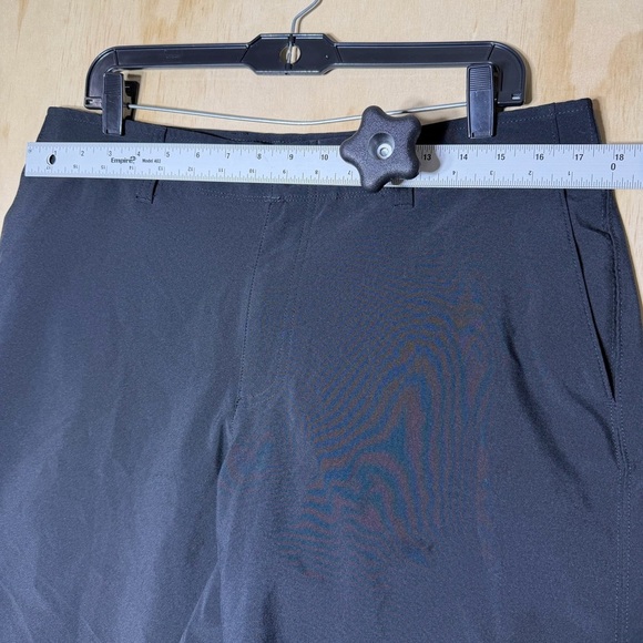 Callaway Men’s Golf Shorts Size 34 Navy Blue Stretch Performance Fabric - Picture 2 of 9